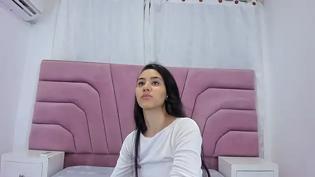 miajhonsonx online show from 04-22-26, 01:34