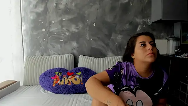 EvelynBun online show from 02-24-26, 01:53