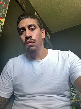 Snapshot of busnfatnutsLildee chatting on 03-24-26, 08:47 busnfatnutsLildee online show from 03-24-26, 08:47