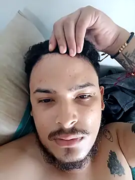 Snapshot of KH47 chatting on 11-28-25, 02:42 KH47 online show from 11-28-25, 02:42