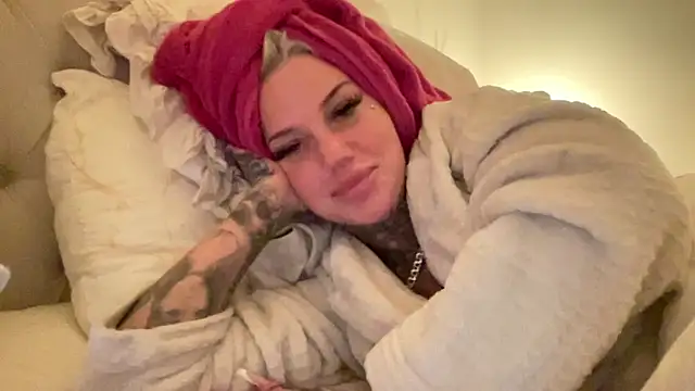 paulinaalatalo online show from 02-10-26, 07:51