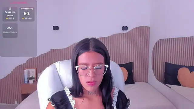 Snapshot of Iris8_ chatting on 06-09-26, 08:20 Iris8 online show from 06-09-26, 08:20