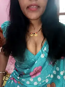 Snapshot of KannadaTamilTeluguBeauty chatting on 04-24-26, 08:50 KannadaTamilTeluguBeauty online show from 04-24-26, 08:50