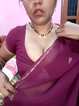 Snapshot of KannadaTamilTeluguBeauty chatting on 04-25-26, 01:52 KannadaTamilTeluguBeauty online show from 04-25-26, 01:52