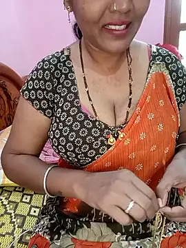 Snapshot of KannadaTamilTeluguBeauty chatting on 04-28-26, 09:25 KannadaTamilTeluguBeauty online show from 04-28-26, 09:25