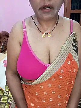 Snapshot of KannadaTamilTeluguBeauty chatting on 04-28-26, 09:42 KannadaTamilTeluguBeauty online show from 04-28-26, 09:42