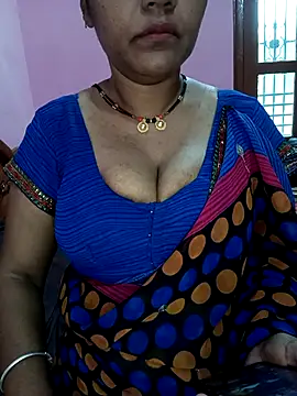 Snapshot of KannadaTamilTeluguBeauty chatting on 05-05-26, 08:11 KannadaTamilTeluguBeauty online show from 05-05-26, 08:11