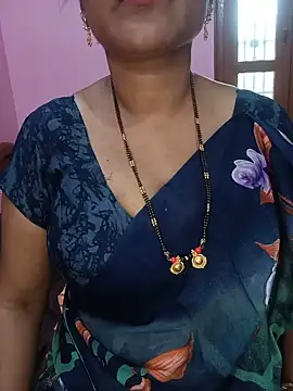 Snapshot of KannadaTamilTeluguBeauty chatting on 05-12-26, 09:17 KannadaTamilTeluguBeauty online show from 05-12-26, 09:17