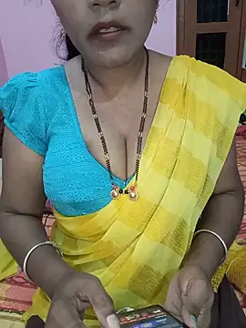 Snapshot of KannadaTamilTeluguBeauty chatting on 05-21-26, 05:42 KannadaTamilTeluguBeauty online show from 05-21-26, 05:42