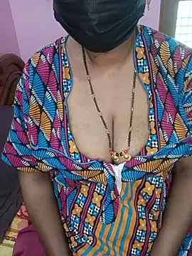 Snapshot of KannadaTamilTeluguBeauty chatting on 05-30-26, 06:21 KannadaTamilTeluguBeauty online show from 05-30-26, 06:21