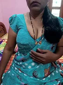Snapshot of KannadaTamilTeluguBeauty chatting on 06-15-26, 03:42 KannadaTamilTeluguBeauty online show from 06-15-26, 03:42