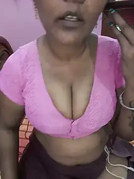 Snapshot of KannadaTamilTeluguBeauty chatting on 07-05-26, 11:39 KannadaTamilTeluguBeauty online show from 07-05-26, 11:39