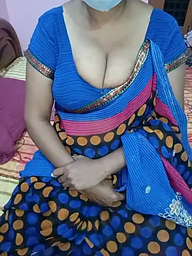 Snapshot of KannadaTamilTeluguBeauty chatting on 07-06-26, 03:25 KannadaTamilTeluguBeauty online show from 07-06-26, 03:25