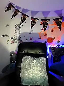 Gabilicious25 online show from 10-22-25, 09:20