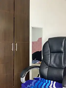 BunnyGlow50 online show from 04-20-26, 07:26