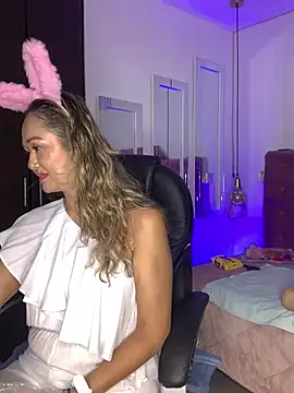 BunnyGlow50 online show from 05-31-26, 07:48
