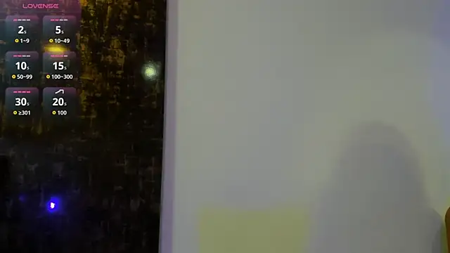 Snapshot of cherry_skinny_ chatting on 05-25-26, 03:56 cherry skinny online show from 05-25-26, 03:56