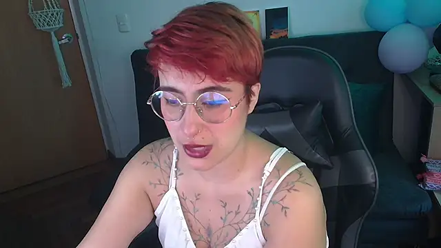 Miacatsito3 online show from 11-22-25, 08:52