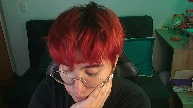 Miacatsito3 online show from 12-21-25, 02:51