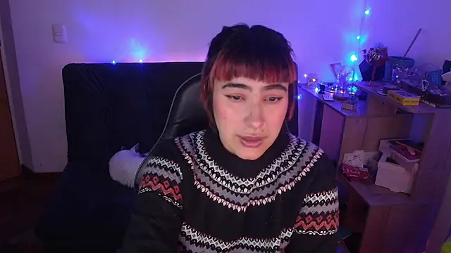 Miacatsito3 online show from 04-07-26, 05:41