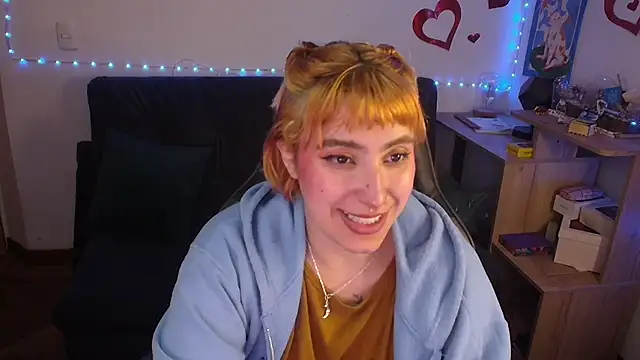 Miacatsito3 online show from 06-17-26, 02:36