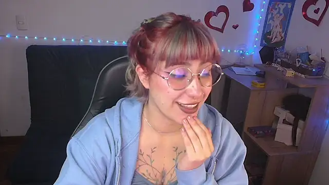 Miacatsito3 online show from 07-22-26, 04:59