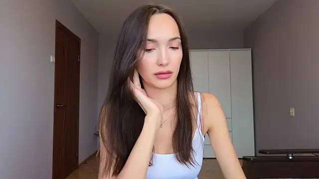 Lillian-Clark online show from 09-30-25, 07:46