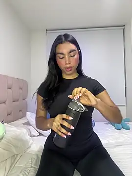 karolaalcendra online show from 03-01-26, 12:34