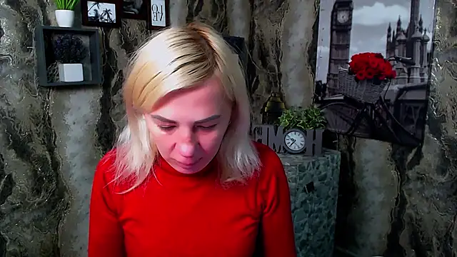 EmmaCat  online show from 02-22-26, 05:40