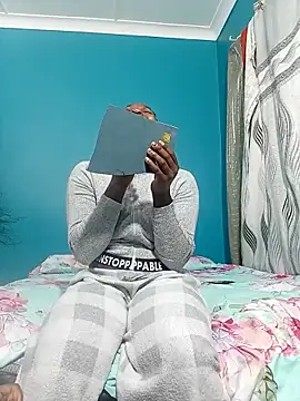 BlondieBitch online show from 11-16-25, 05:07