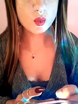 Cutie-Whiskey1 online show from 03-04-26, 09:59