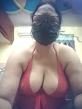thehotlady online show from 06-06-26, 03:11