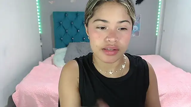 Snapshot of mia_sexgirl chatting on 06-03-26, 12:30 mia sexgirl online show from 06-03-26, 12:30