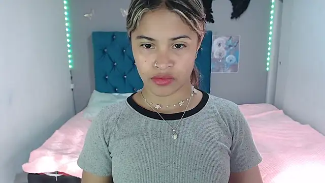 Snapshot of mia_sexgirl chatting on 06-11-26, 12:25 mia sexgirl online show from 06-11-26, 12:25
