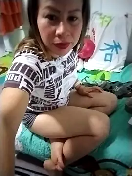 LaraCaliente online show from 11-21-25, 09:41