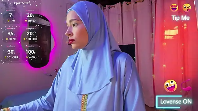 ShanaJamil online show from 10-10-25, 12:15