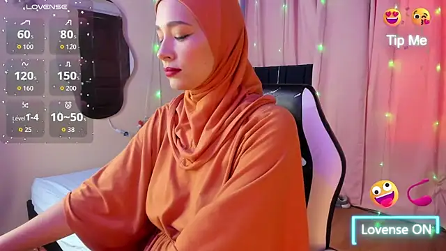 ShanaJamil online show from 10-17-25, 04:20