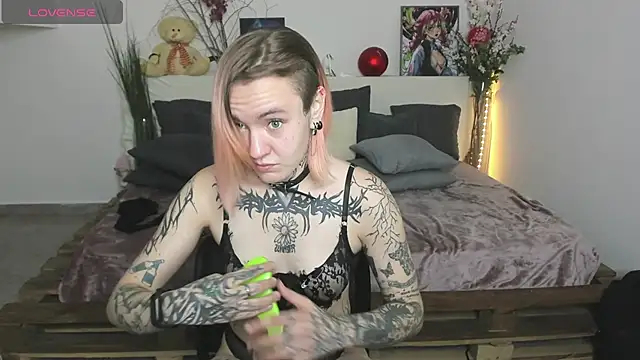 MonikaLowww online show from 09-22-25, 10:06