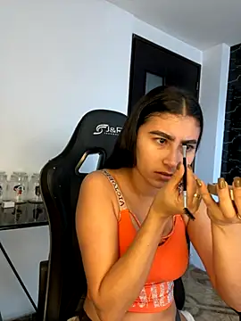 Isabella Montoya online show from 09-24-25, 11:46