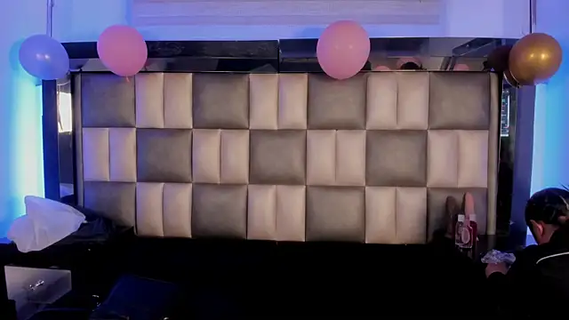 abbiecollins js online show from 11-21-25, 03:27