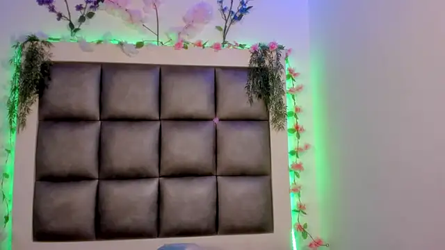 abbiecollins js online show from 07-01-26, 04:25