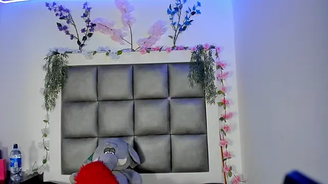 abbiecollins js online show from 07-15-26, 04:40