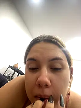 coupleyys online show from 11-09-25, 09:46