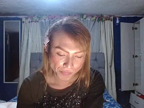 skarleth hot21 online show from 10-28-25, 02:37