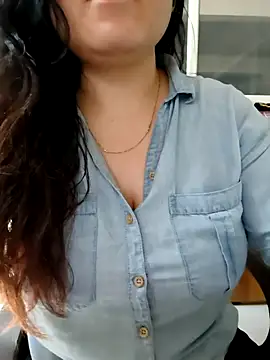Snapshot of sassy_aly007 chatting on 09-18-25, 11:34 sassy aly007 online show from 09-18-25, 11:34