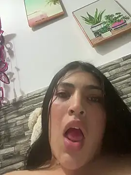 Snapshot of Salsa_Seductres chatting on 06-15-26, 04:36 Salsa Seductres online show from 06-15-26, 04:36