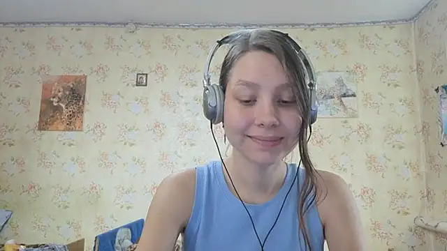 QutieDaSweet online show from 10-05-25, 06:34