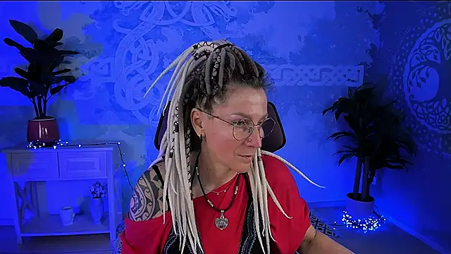Snapshot of UmaSpace chatting on 05-12-26, 05:15 UmaSpace online show from 05-12-26, 05:15