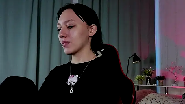 AdeliceLenoir online show from 10-11-25, 02:04
