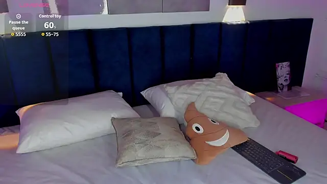 SharonLovee online show from 03-25-26, 10:27